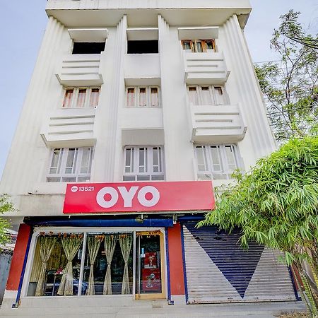 Oyo 13521 Sudhriti Hotel シリグリ エクステリア 写真