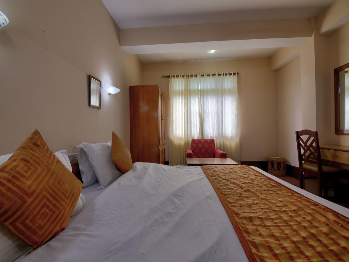 Oyo 13521 Sudhriti Hotel シリグリ エクステリア 写真