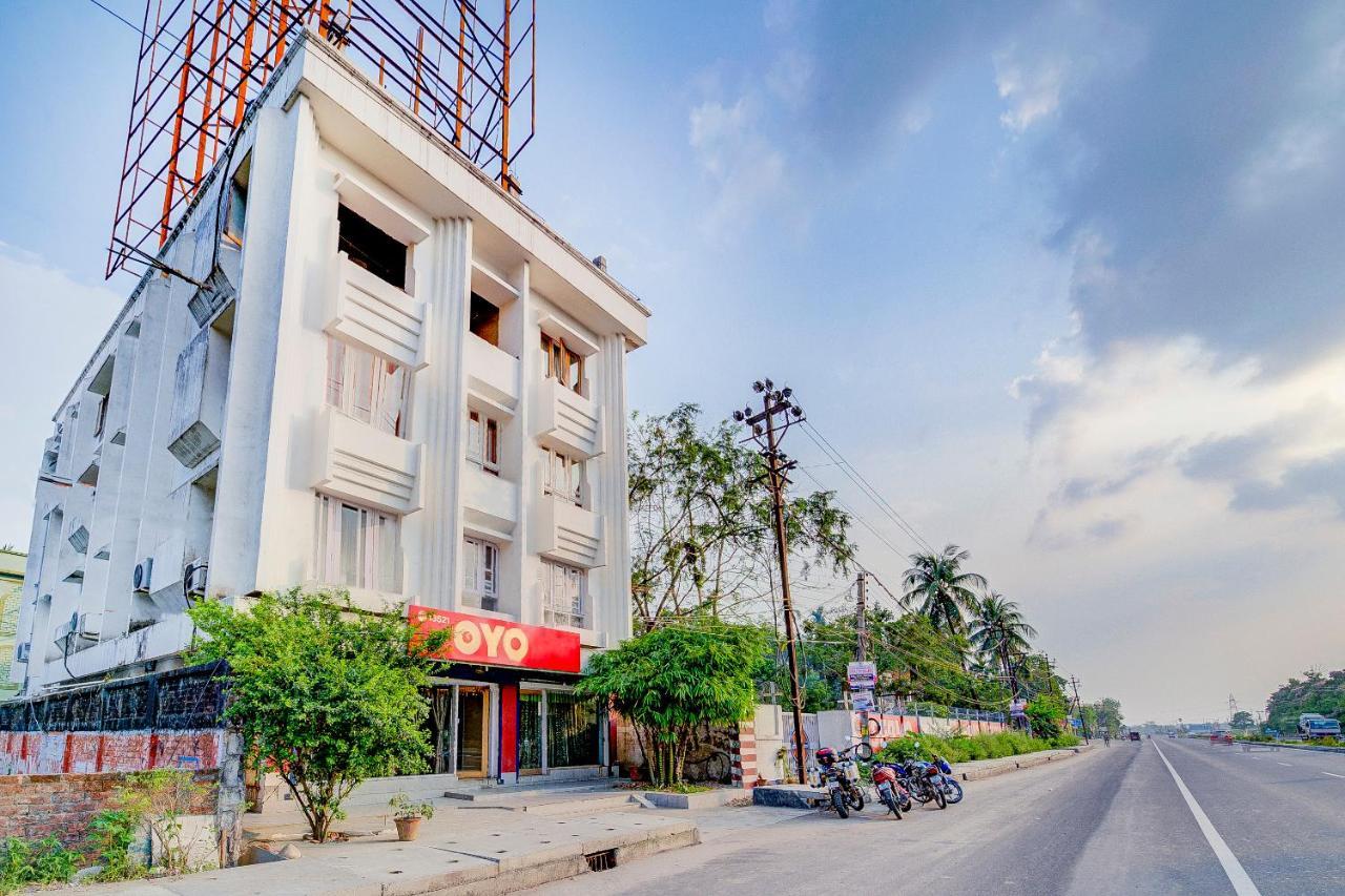 Oyo 13521 Sudhriti Hotel シリグリ エクステリア 写真