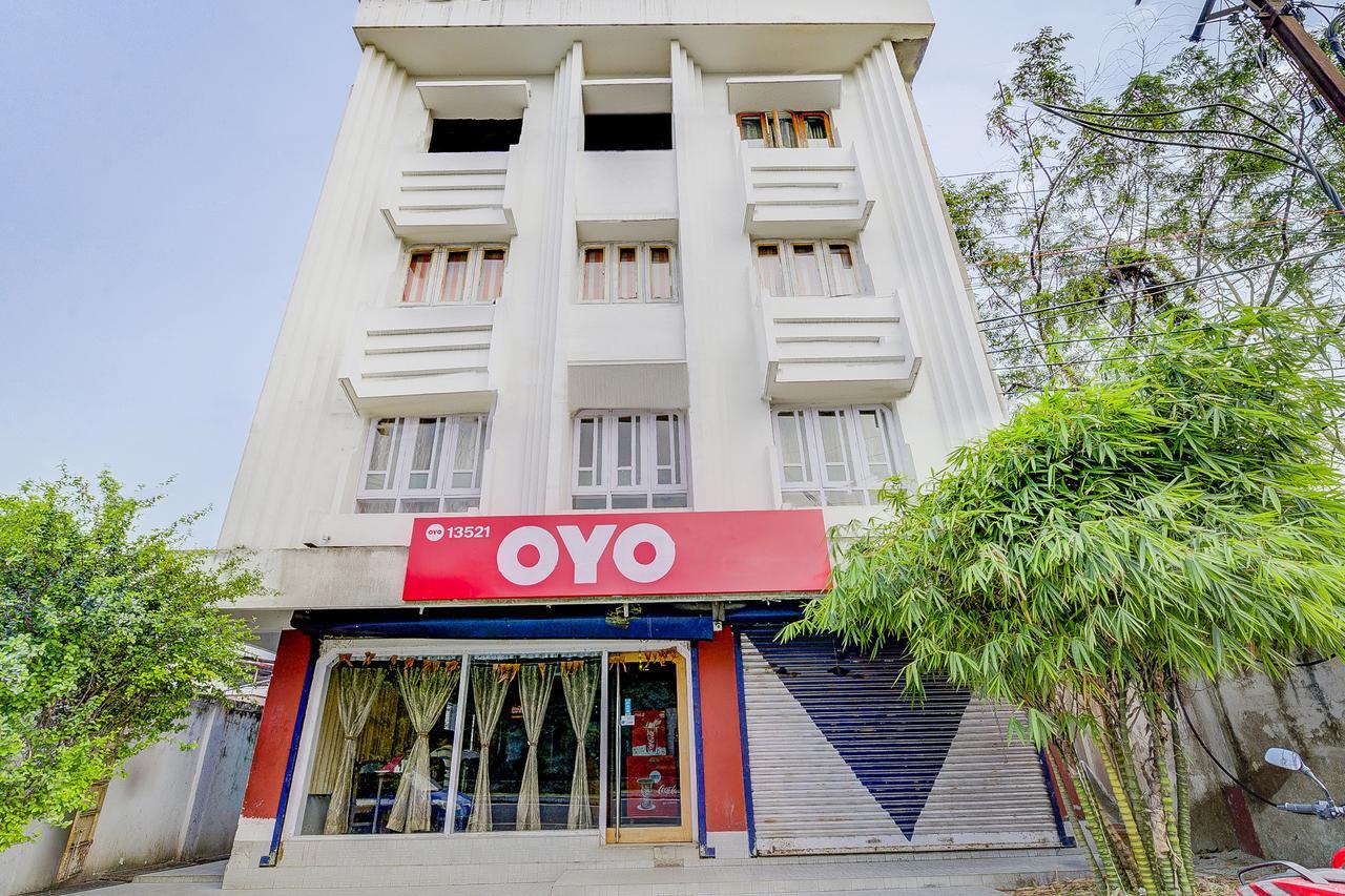 Oyo 13521 Sudhriti Hotel シリグリ エクステリア 写真