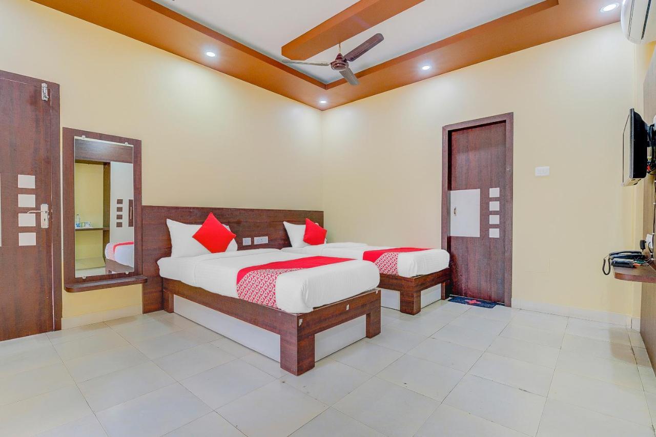 Oyo 13521 Sudhriti Hotel シリグリ エクステリア 写真