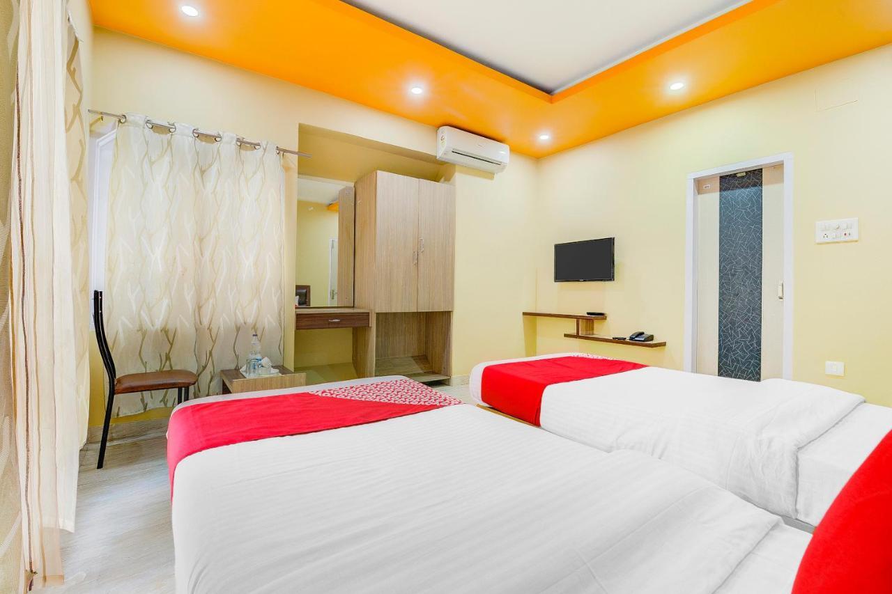 Oyo 13521 Sudhriti Hotel シリグリ エクステリア 写真
